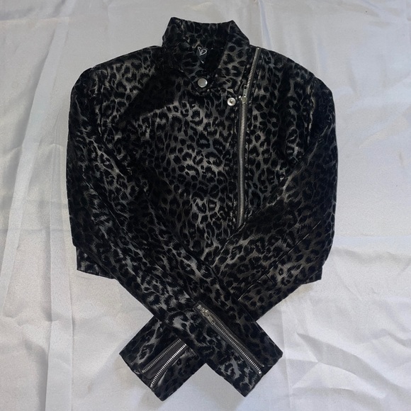 Black leopard jacket - Picture 1 of 3
